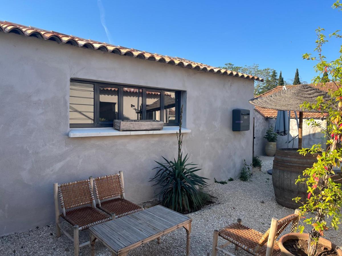Studio Dans Les Alpilles Daire Fontvieille Dış mekan fotoğraf