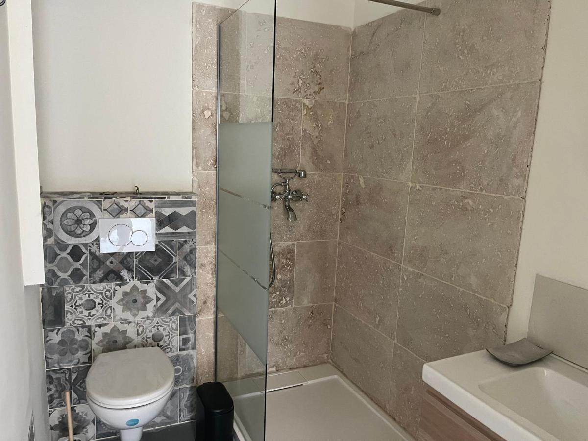 Studio Dans Les Alpilles Daire Fontvieille Dış mekan fotoğraf