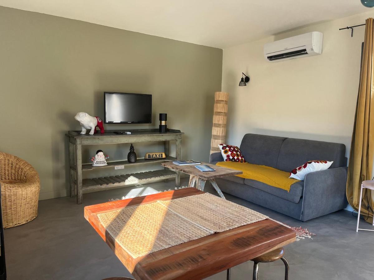 Studio Dans Les Alpilles Daire Fontvieille Dış mekan fotoğraf