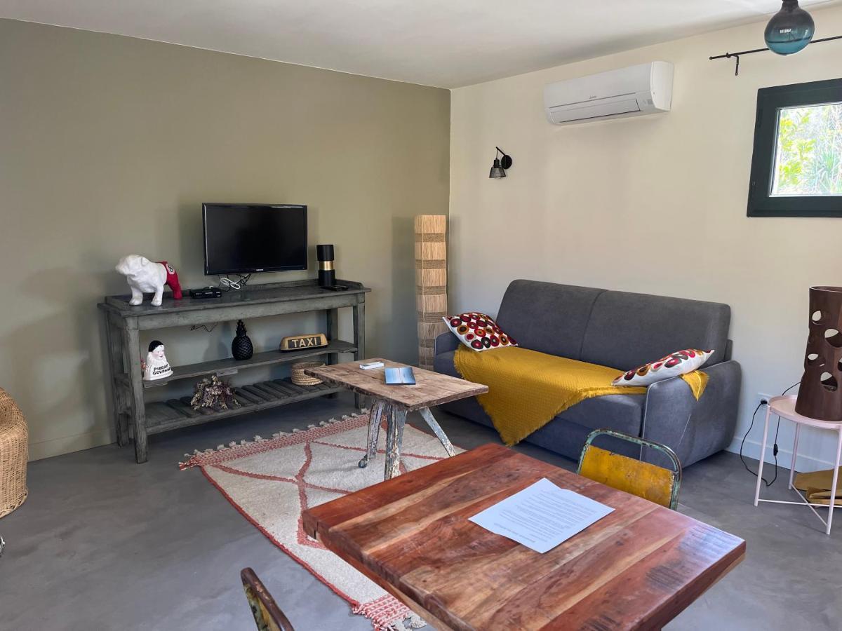 Studio Dans Les Alpilles Daire Fontvieille Dış mekan fotoğraf